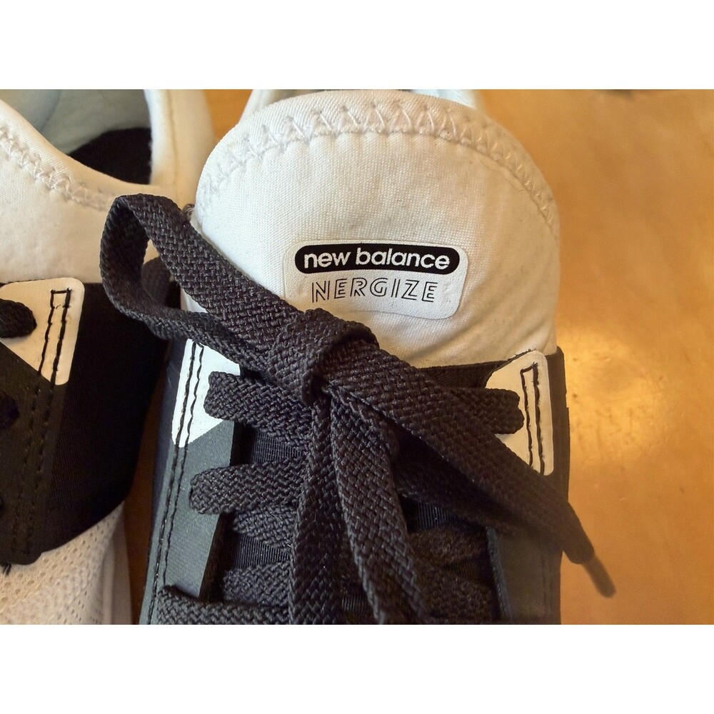 New Balance Dynasoft Nergize V3 Women’s sz 7 White/Black Sneakers Shoes EUC - Picture 3 of 11